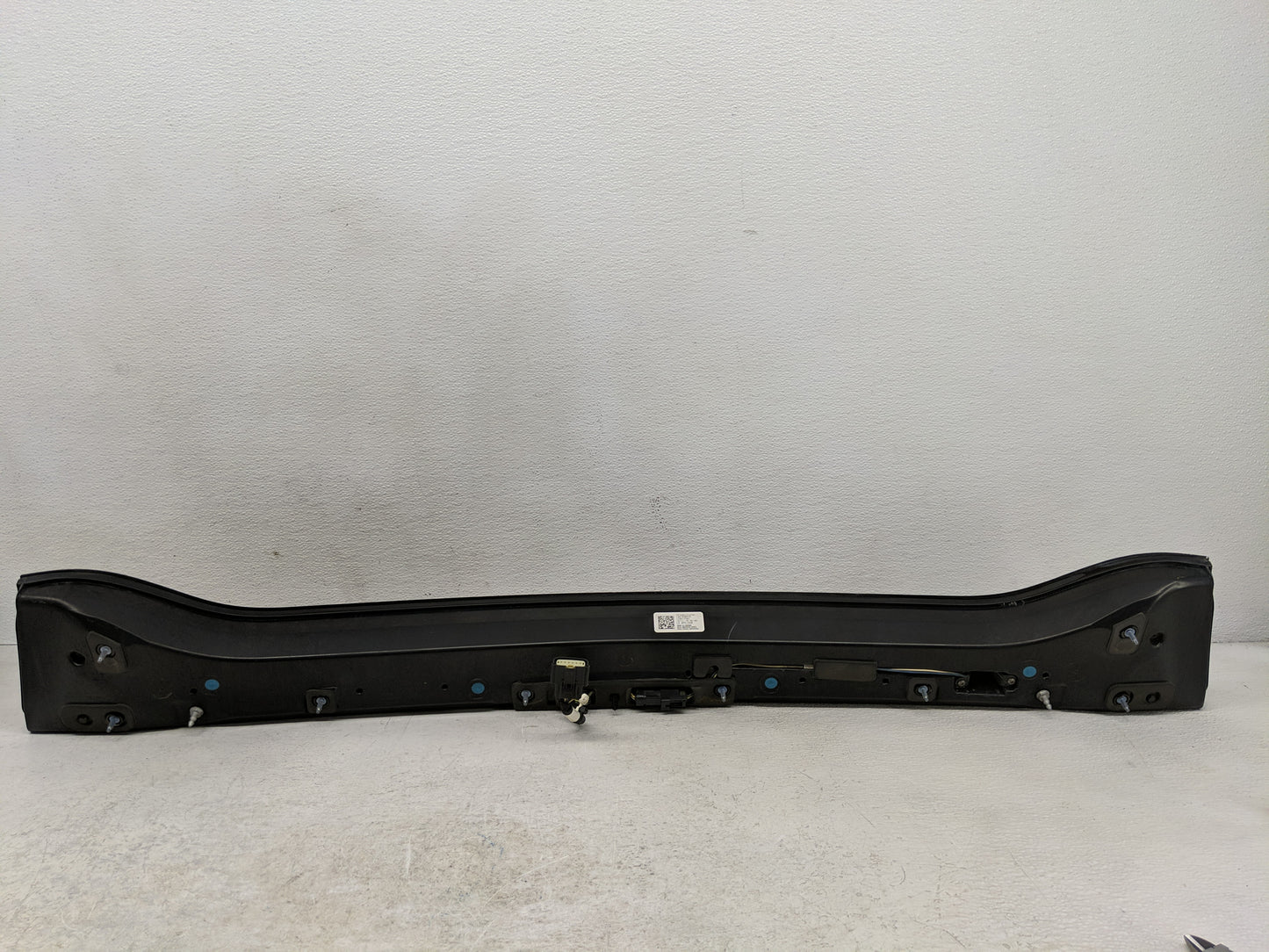 2015 Dodge Charger Rear Center Lid Brake Light Tail Light - Oemusedautoparts1.com