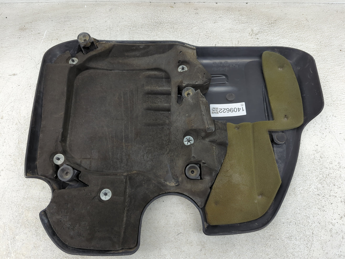 2015 Dodge Charger Engine Cover - Oemusedautoparts1.com
