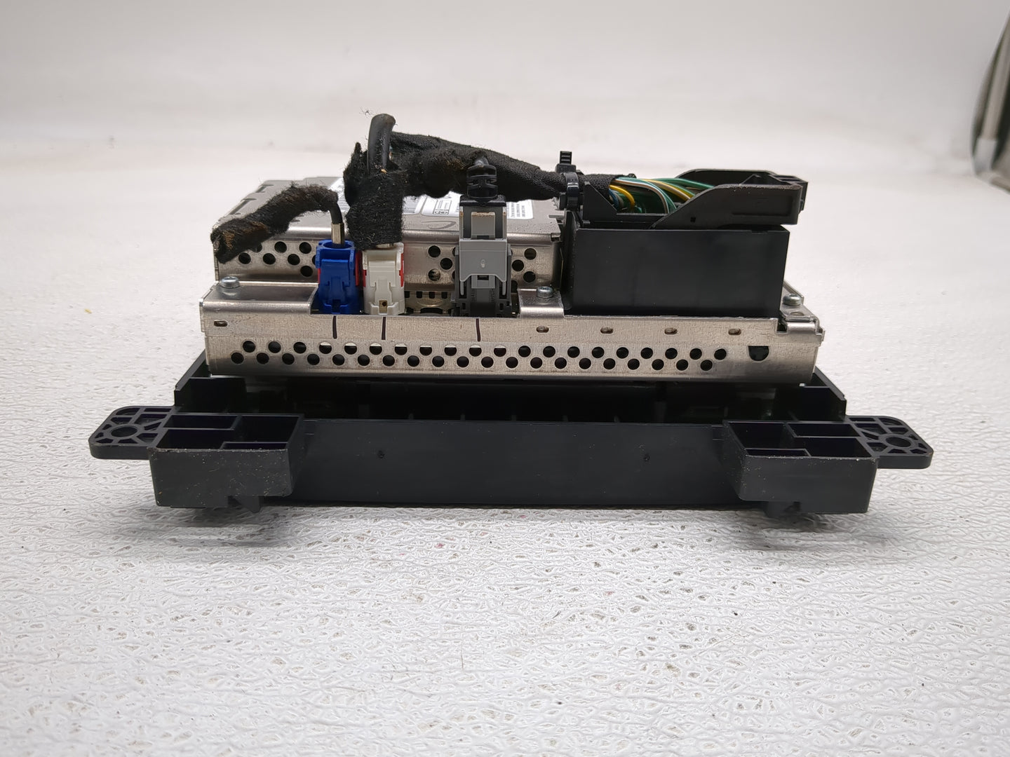2015 Dodge Charger Radio AM FM Cd Player Receiver Replacement P/N:P68241518AC Fits OEM Used Auto Parts - Oemusedautoparts1.c