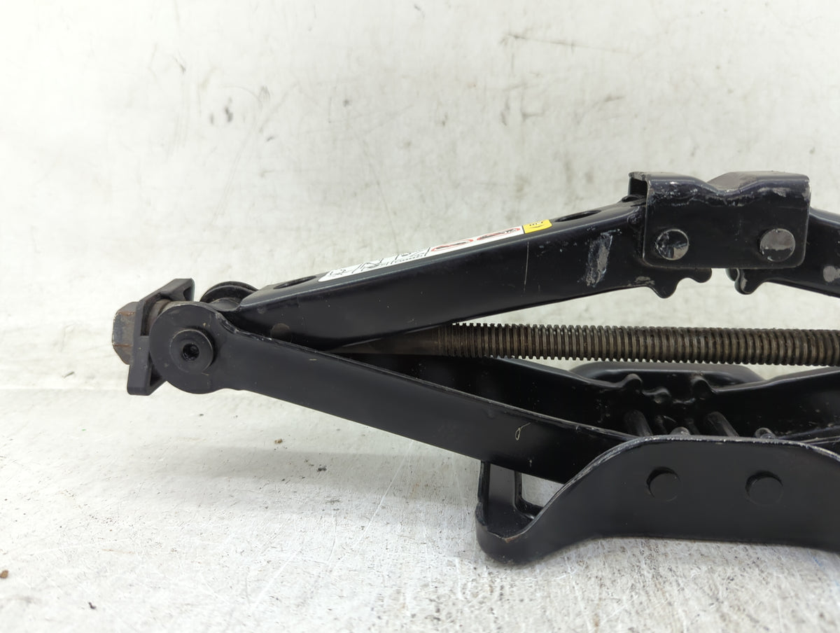 2015 Dodge Charger Spare Scissor Car Jack 1431495 - Oemusedautoparts1.com
