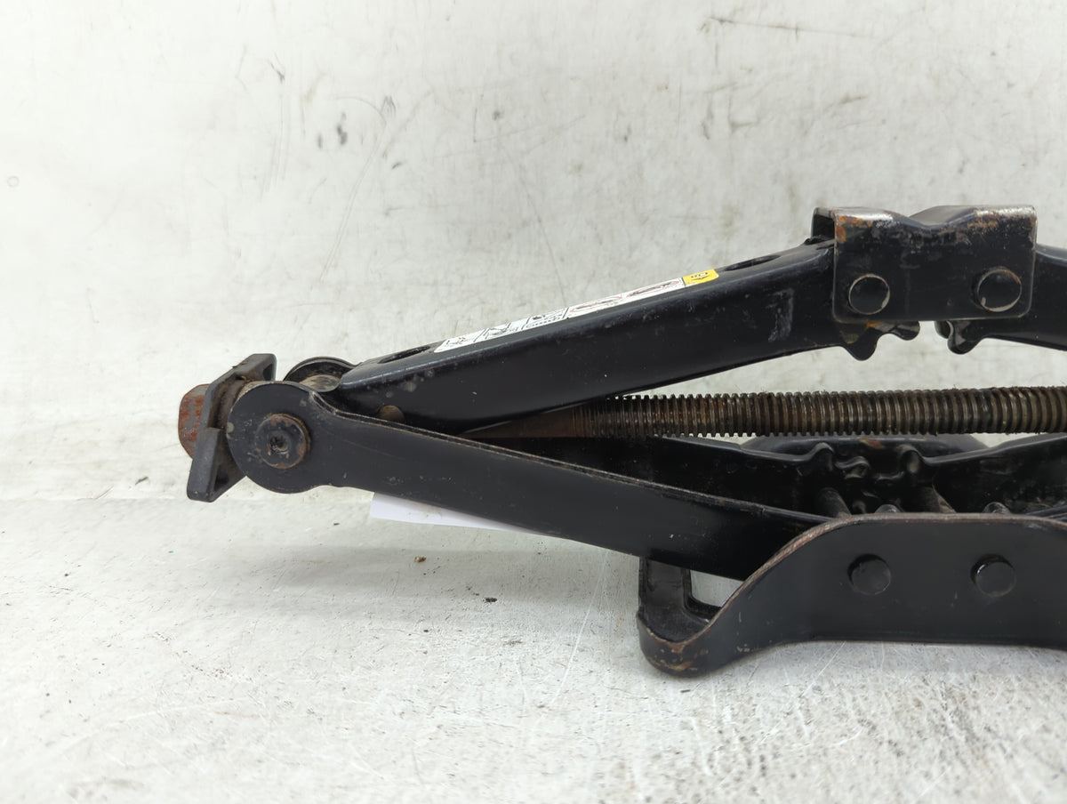 2015 Dodge Charger Spare Scissor Car Jack 1431787 - Oemusedautoparts1.com
