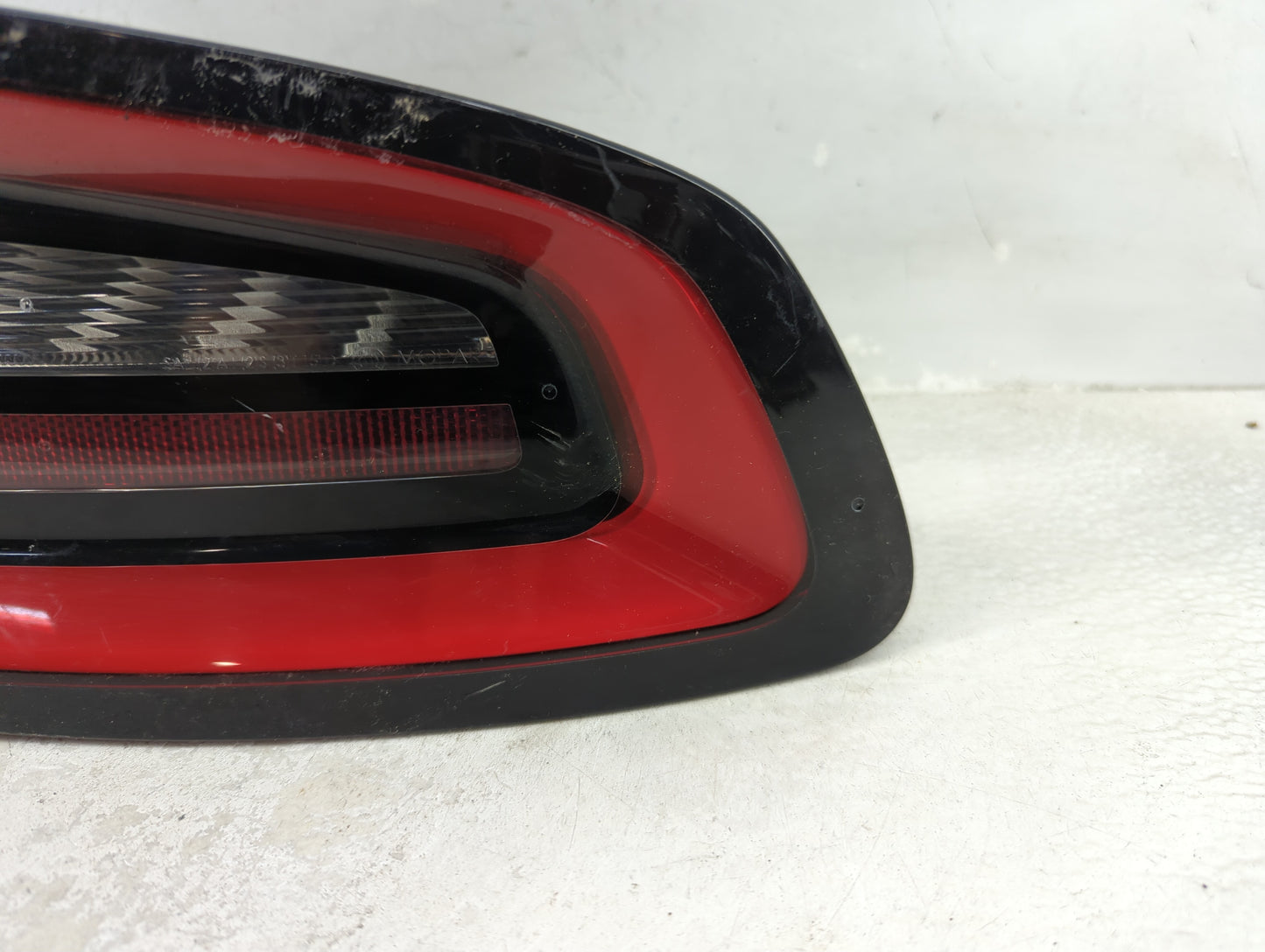 2015 Dodge Charger Passenger Right Side Deck Lid Mounted Tail Light 1431972 - Oemusedautoparts1.com