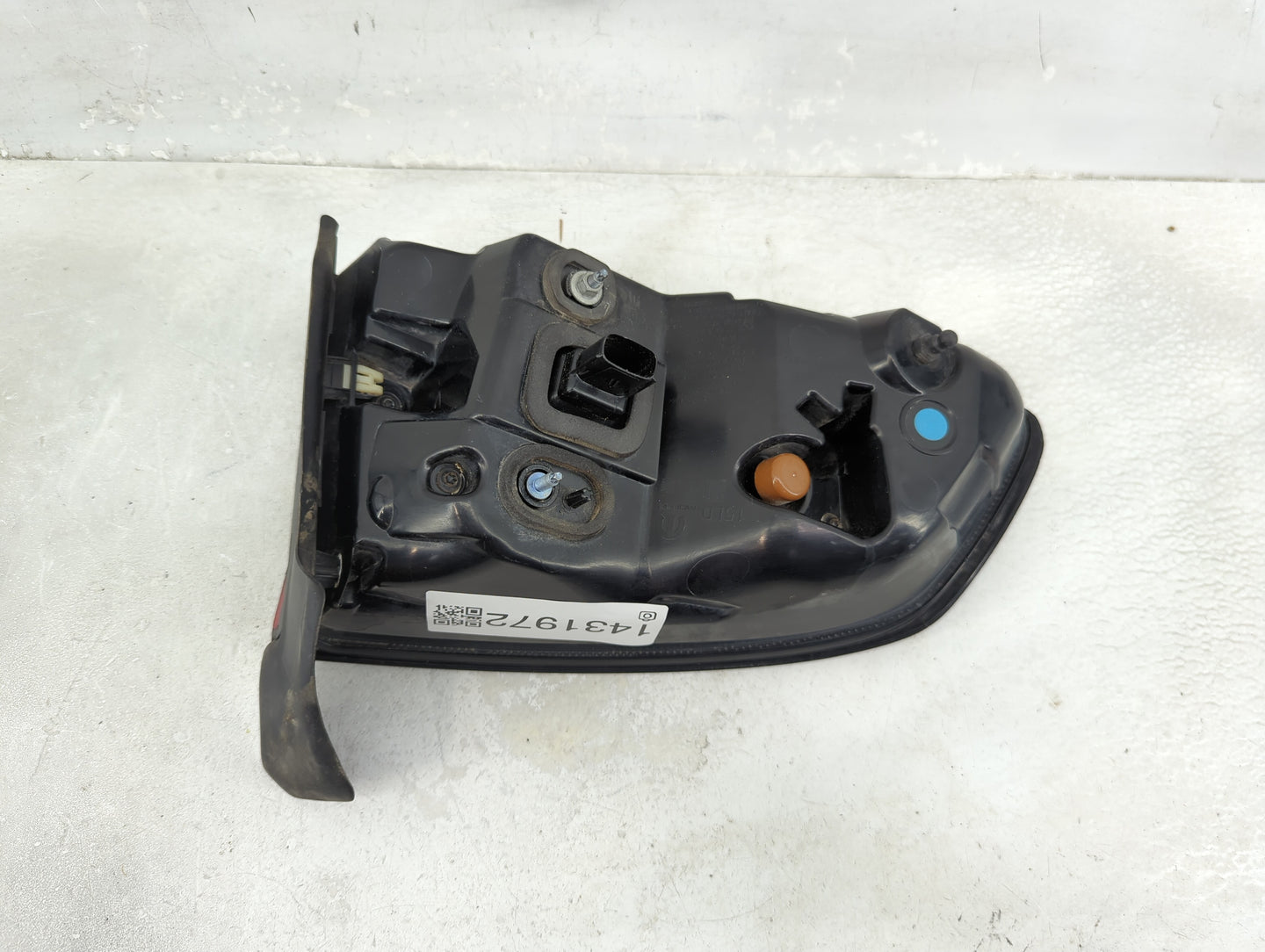 2015 Dodge Charger Passenger Right Side Deck Lid Mounted Tail Light 1431972 - Oemusedautoparts1.com