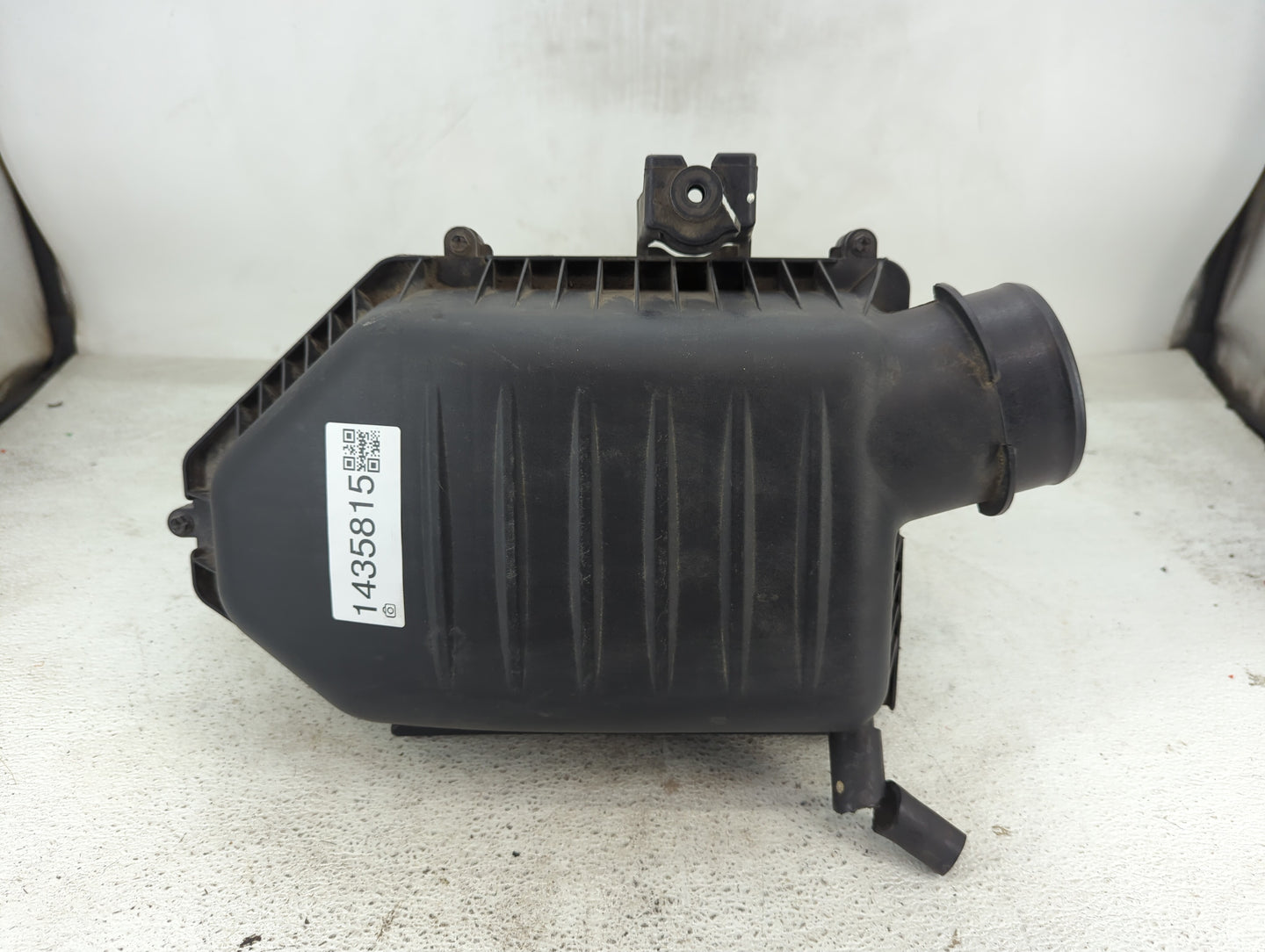 2011-2019 Dodge Charger Air Cleaner Intake-duct Hose Tube - Oemusedautoparts1.com