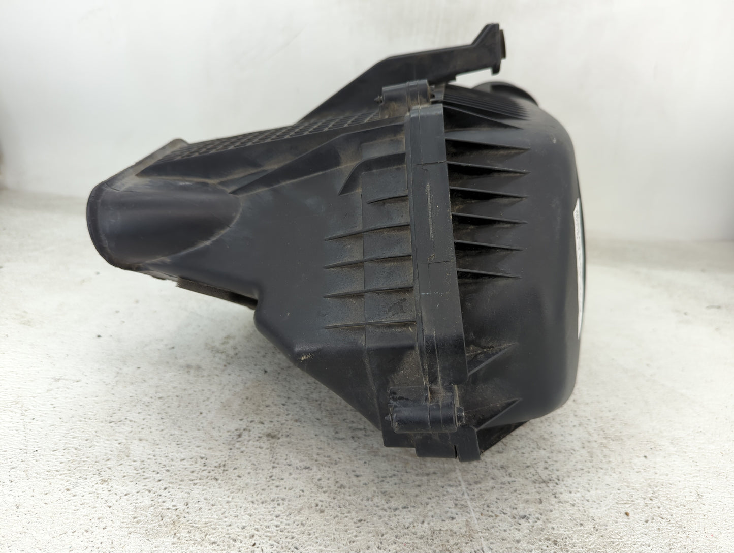 2011-2019 Dodge Charger Air Cleaner Intake-duct Hose Tube - Oemusedautoparts1.com