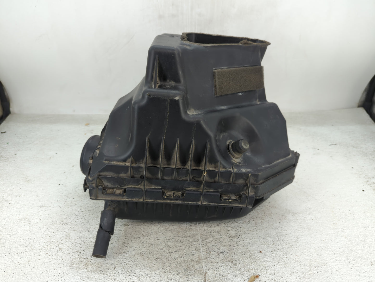 2011-2019 Dodge Charger Air Cleaner Intake-duct Hose Tube - Oemusedautoparts1.com