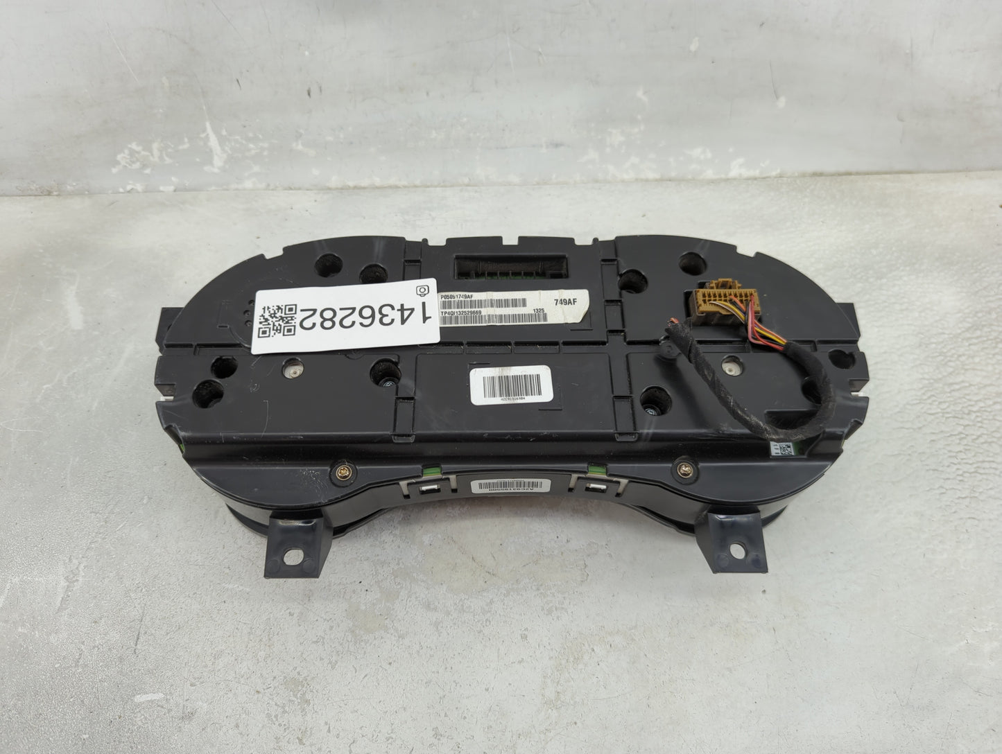 2015 Dodge Charger Instrument Cluster Speedometer Gauges P/N:P05091749AF A2C91816984 Fits OEM Used Auto Parts - Oemusedautop