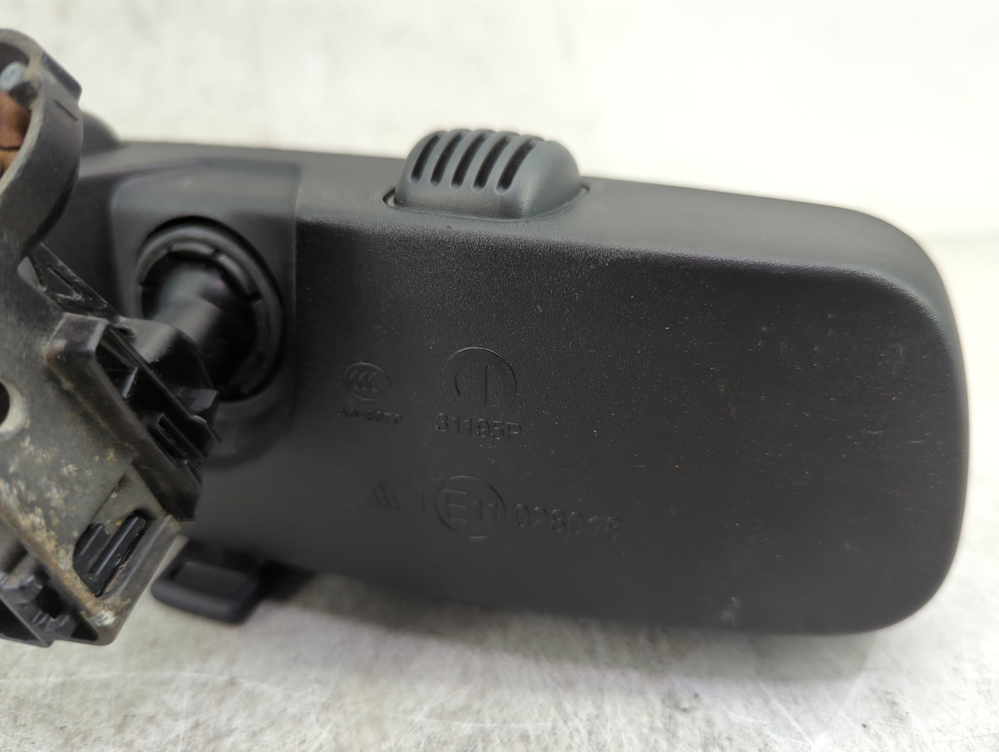 2015-2016 Dodge Charger Interior Rear View Mirror Replacement OEM P/N:31195P E11028018, A048070 Fits Fits 2015 2016 OEM Used