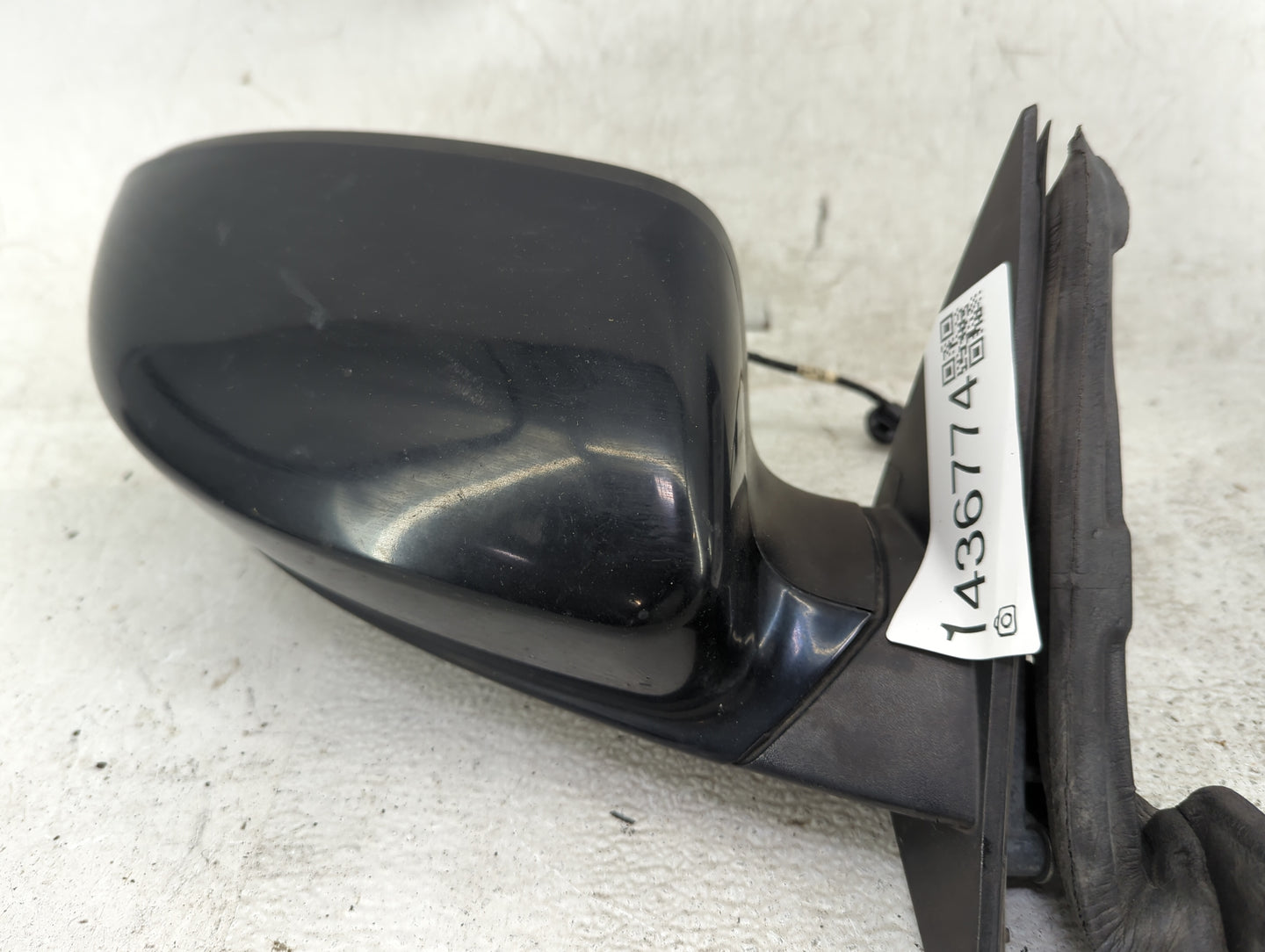2015-2020 Dodge Charger Passenger Side View Mirror - Right Door Mirror OEM Used - Oemusedautoparts1.com
