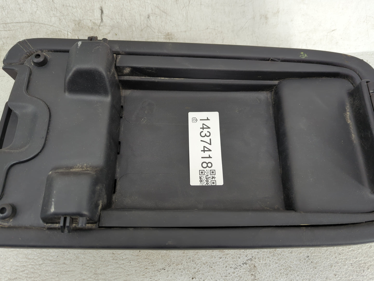 2015 Dodge Charger Center Console Armrest Cover Lid Fits OEM Used Auto Parts - Oemusedautoparts1.com