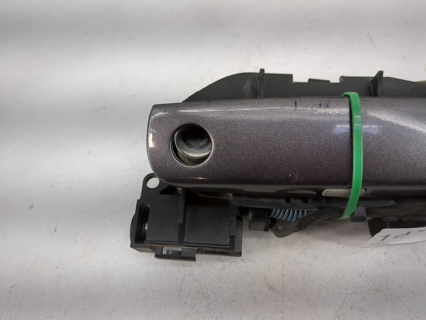 2011 Dodge Charger Passenger Front Right Door Handle Exterior Assembly 1479556 - Oemusedautoparts1.com