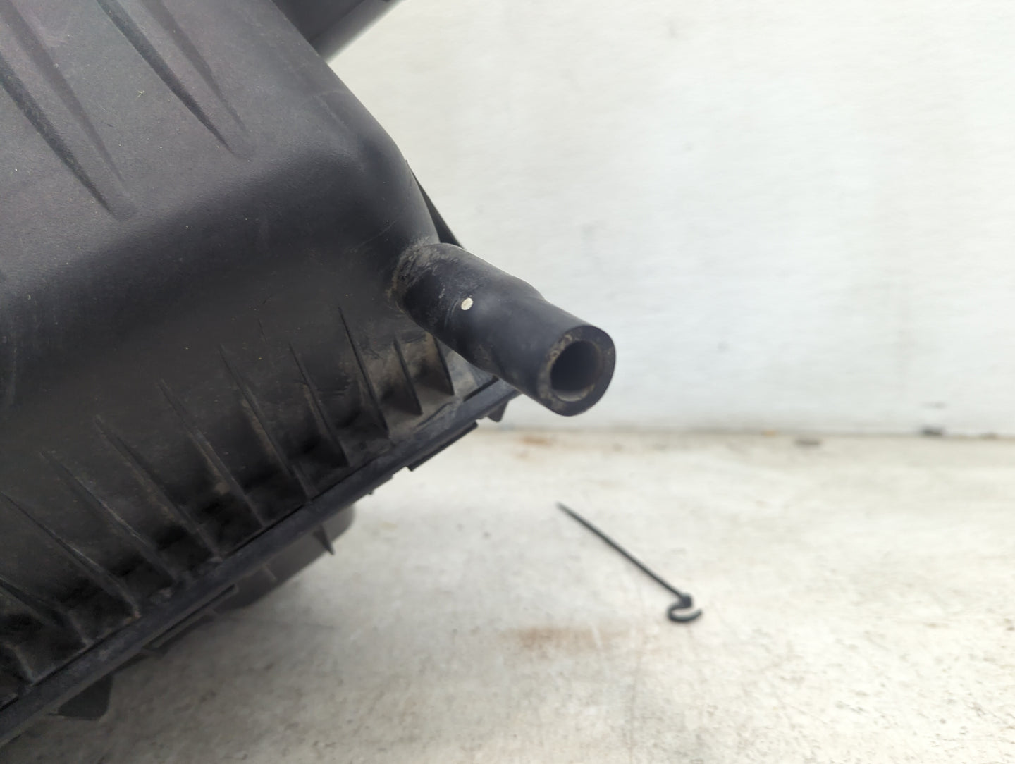 2011-2019 Dodge Charger Air Cleaner Intake-duct Hose Tube 1481204 - Oemusedautoparts1.com