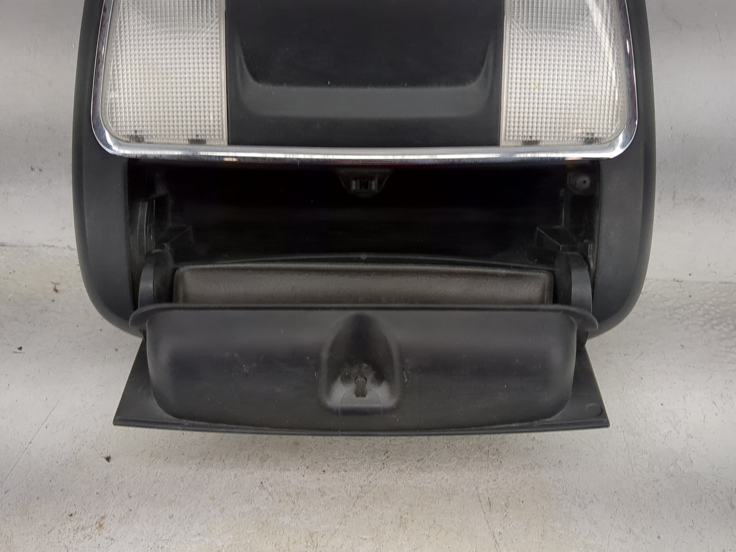 2015 Dodge Charger Overhead Roof Console 1497433 - Oemusedautoparts1.com