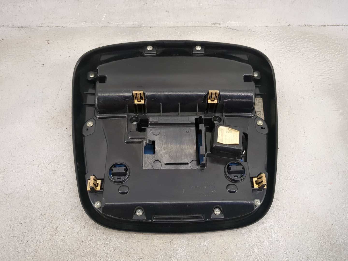 2015 Dodge Charger Overhead Roof Console 1497433 - Oemusedautoparts1.com