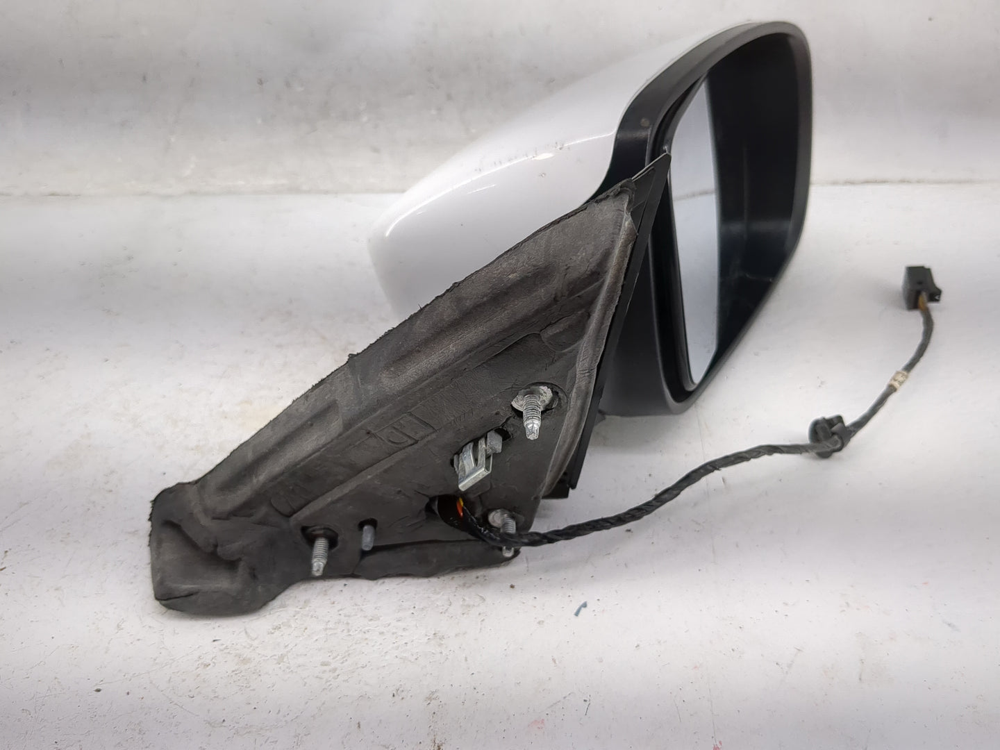 2015-2020 Dodge Charger Passenger Side View Mirror - Right Door Mirror OEM Used - Oemusedautoparts1.com