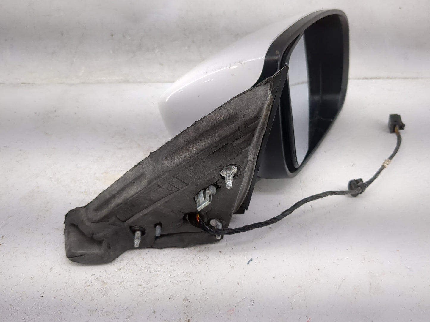 2015-2020 Dodge Charger Passenger Side View Mirror - Right Door Mirror OEM Used - Oemusedautoparts1.com