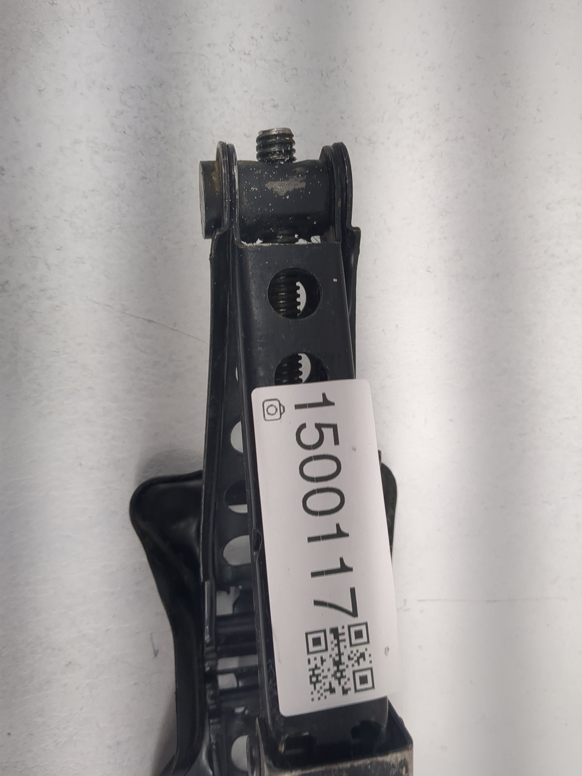 2015 Dodge Charger Spare Scissor Car Jack 1500117 - Oemusedautoparts1.com