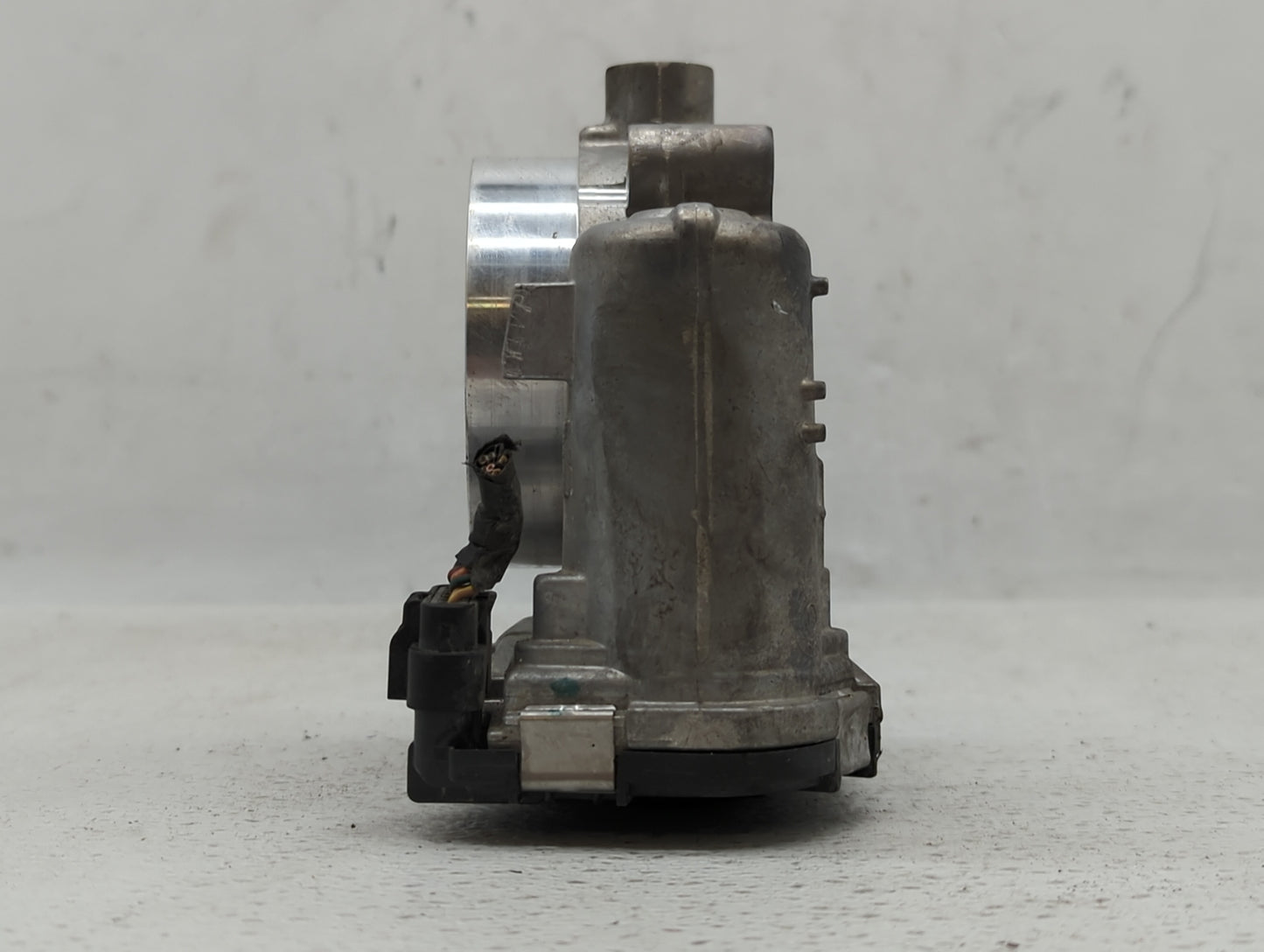 2011-2022 Dodge Charger Throttle Body P/N:05184349AC 05184349AF Fits OEM Used Auto Parts - Oemusedautoparts1.com
