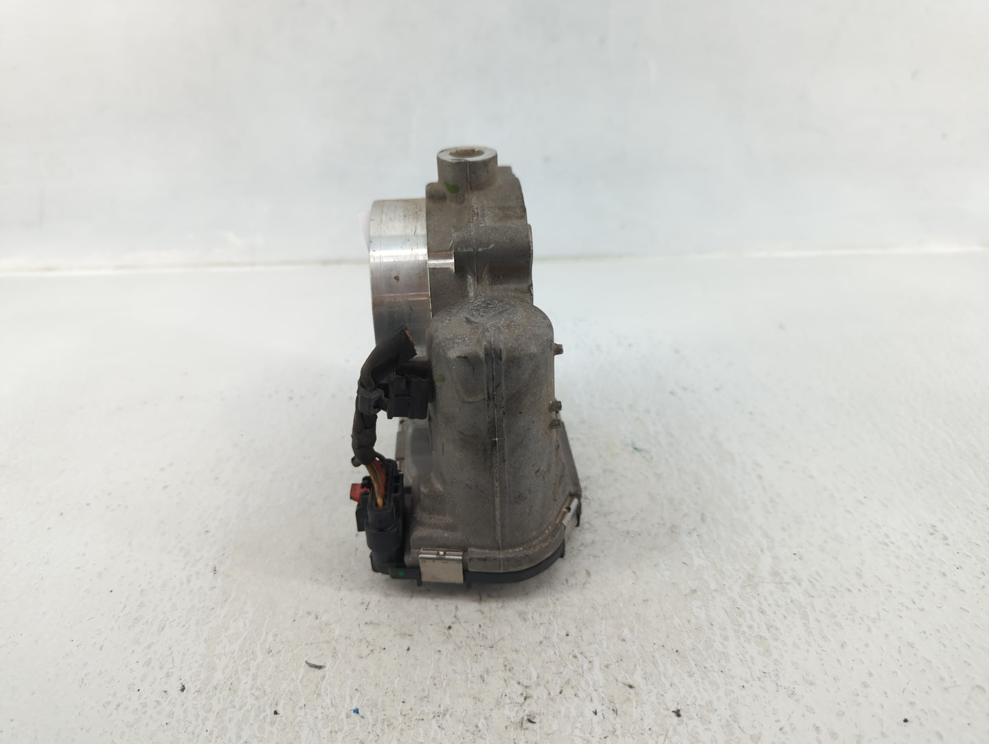 2011-2022 Dodge Charger Throttle Body Fits Fits 2011 2012 2013 2014 2015 2016 2017 2018 2019 2020 2021 2022 OEM Used Auto Pa