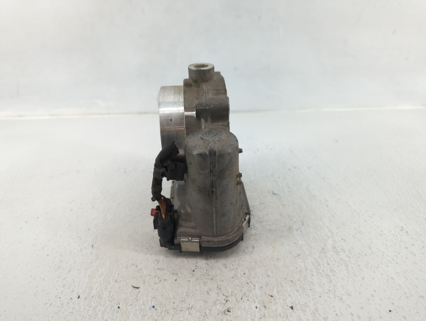 2011-2022 Dodge Charger Throttle Body Fits Fits 2011 2012 2013 2014 2015 2016 2017 2018 2019 2020 2021 2022 OEM Used Auto Pa