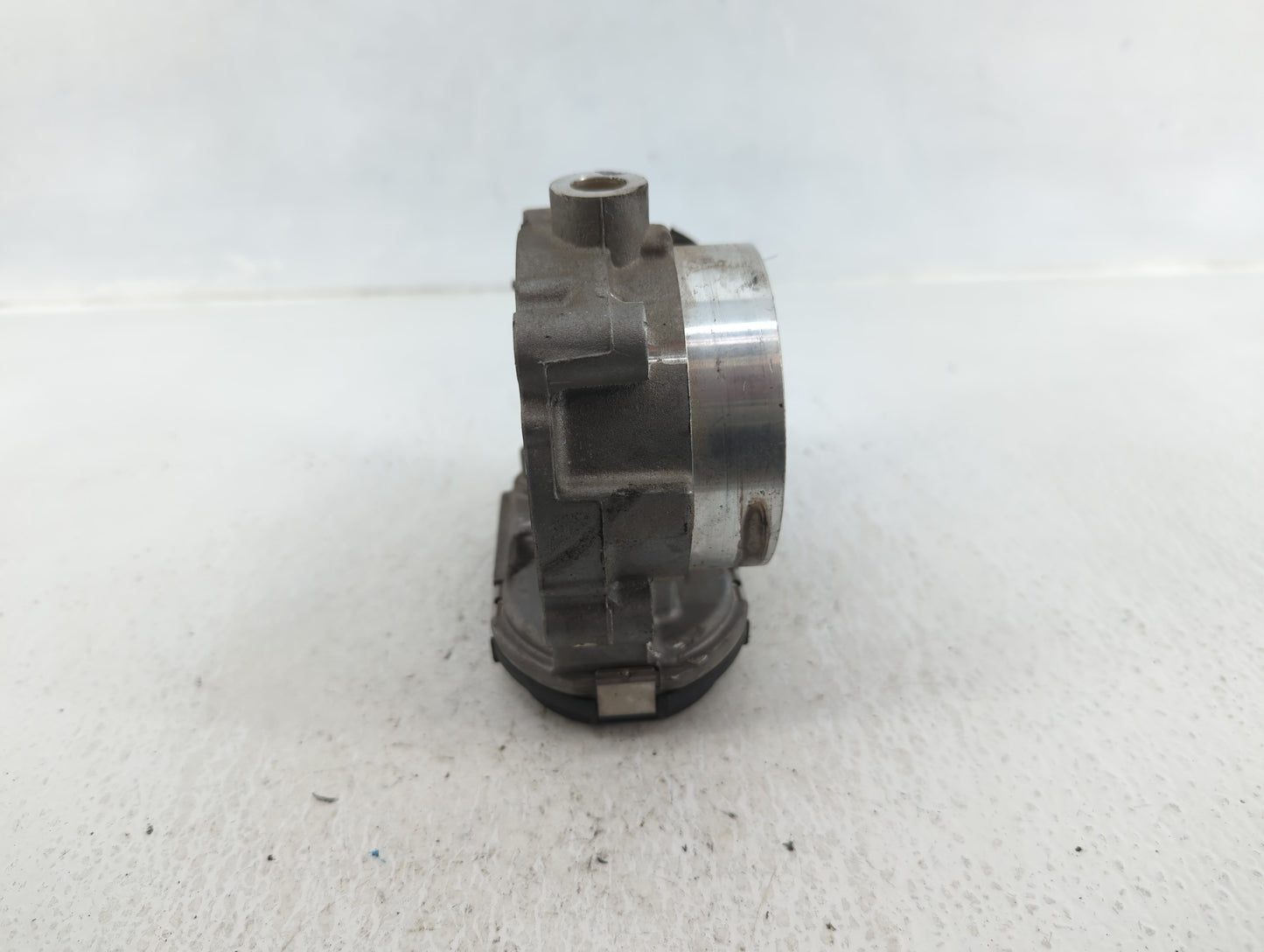 2011-2022 Dodge Charger Throttle Body Fits Fits 2011 2012 2013 2014 2015 2016 2017 2018 2019 2020 2021 2022 OEM Used Auto Pa