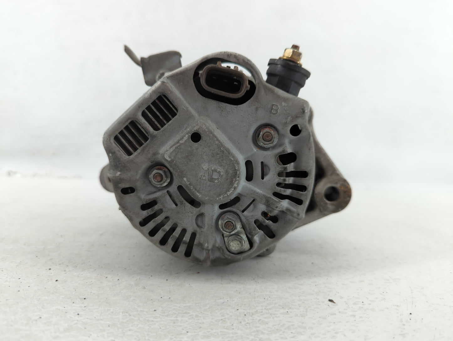 2015 Dodge Charger Alternator Replacement Generator Charging Assembly Engine OEM P/N:1375 Fits OEM Used Auto Parts - Oemused