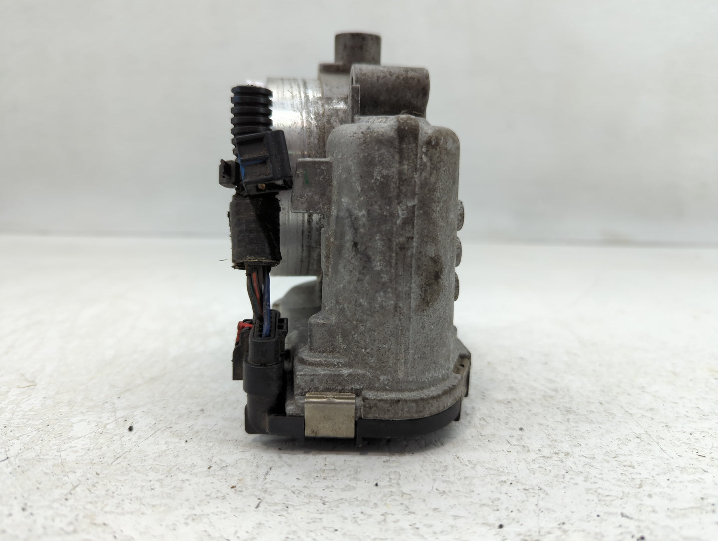 2011-2022 Dodge Charger Throttle Body P/N:0 28- 750 570 05184349AC Fits OEM Used Auto Parts - Oemusedautoparts1.com