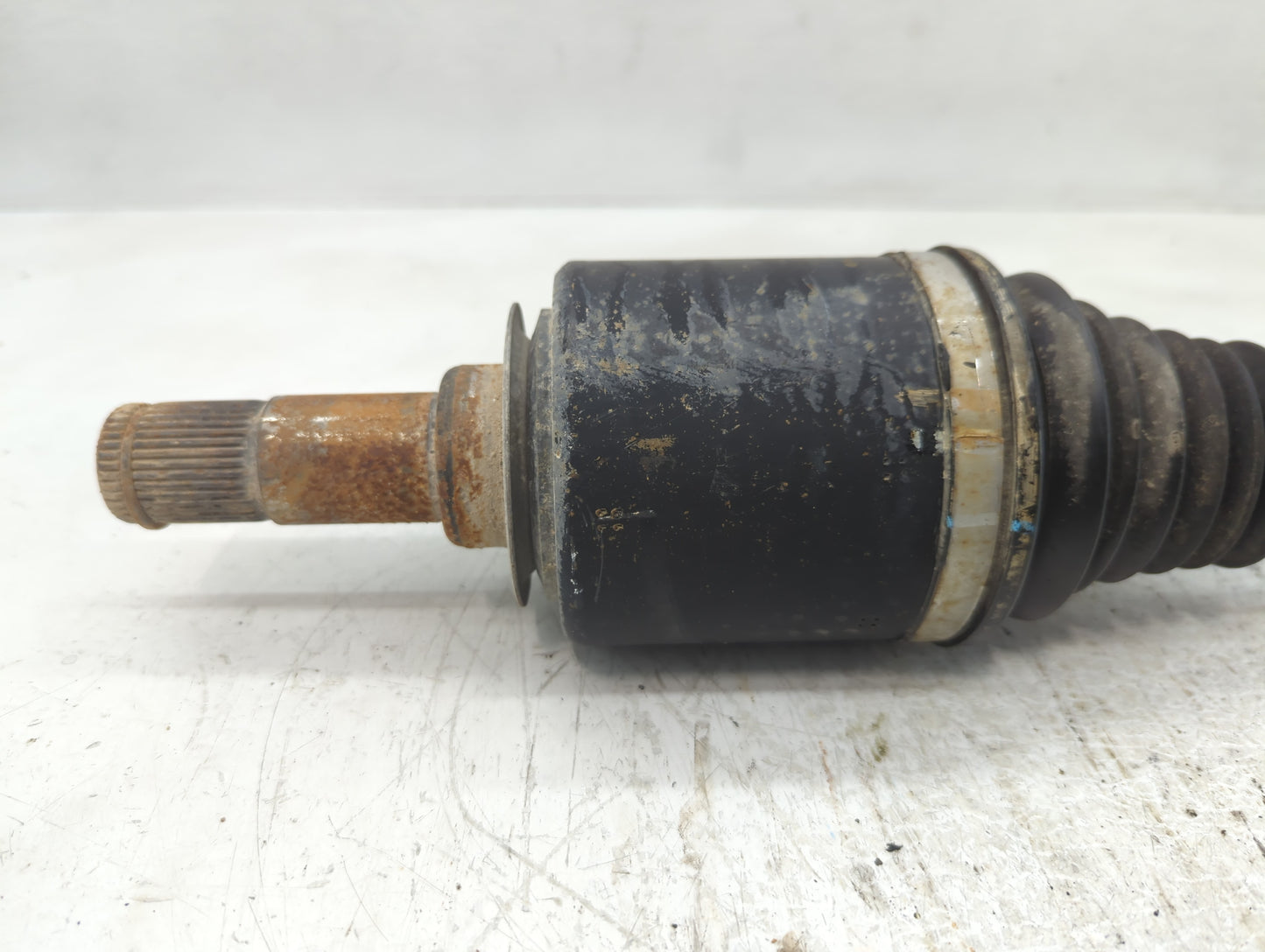 2015-2017 Dodge Charger Axle Shaft Front Driver Cv C/v - Oemusedautoparts1.com