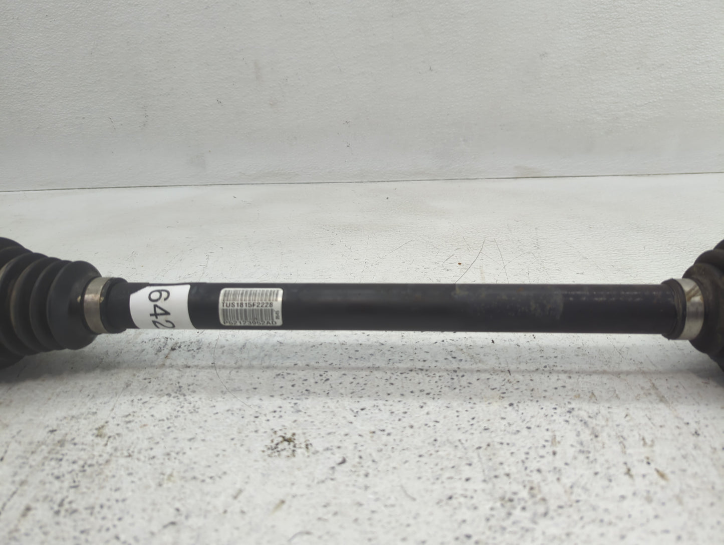 2015-2017 Dodge Charger Axle Shaft Front Driver Cv C/v - Oemusedautoparts1.com
