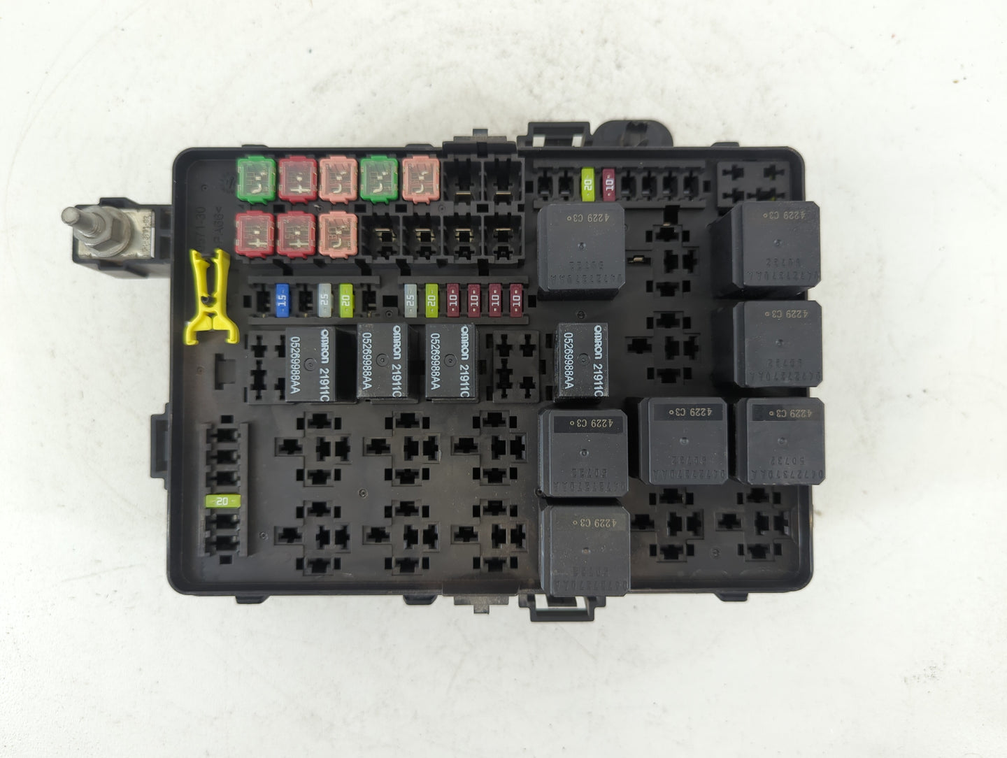 2015-2016 Dodge Charger Fusebox Fuse Box Panel Relay Module P/N:729AC P68213729AC Fits Fits 2015 2016 OEM Used Auto Parts - 