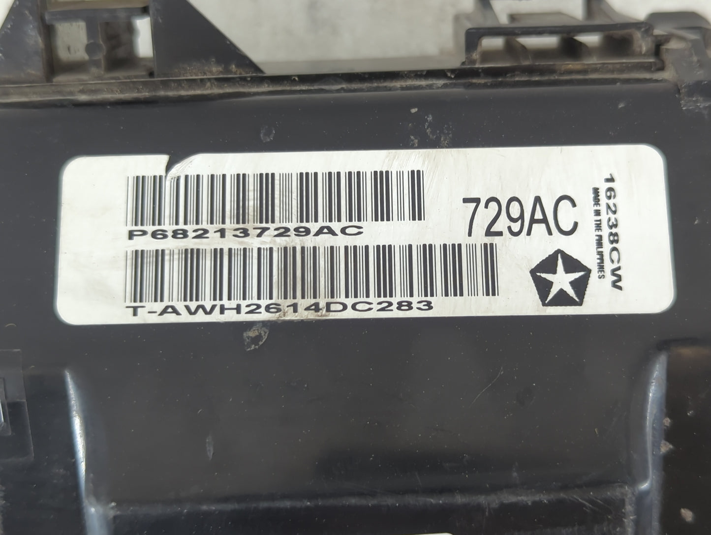 2015-2016 Dodge Charger Fusebox Fuse Box Panel Relay Module P/N:729AC P68213729AC Fits Fits 2015 2016 OEM Used Auto Parts - 