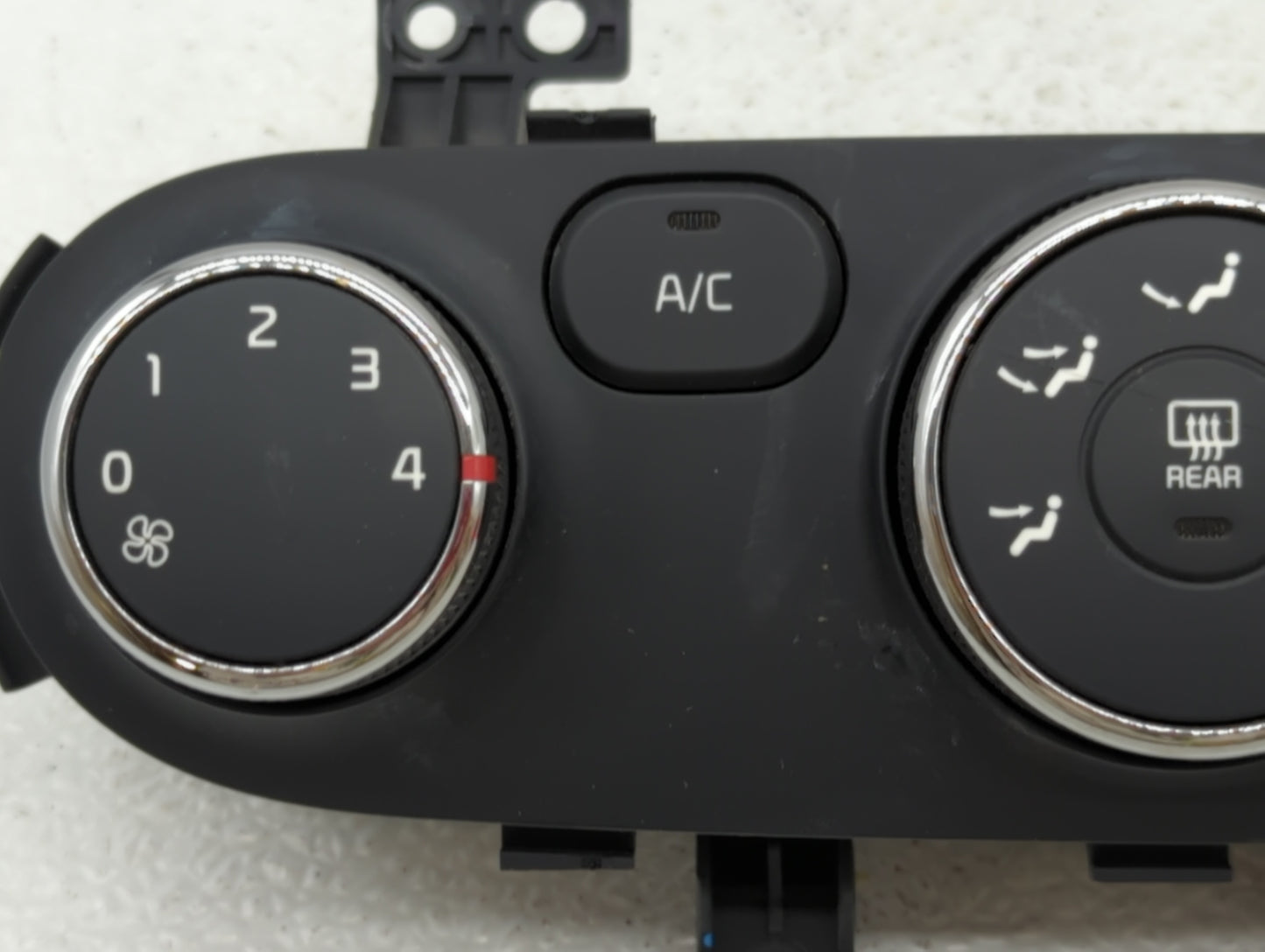 2015 Dodge Dakota Climate Control Module Temperature AC/Heater Replacement P/N:97250-A7XXX Fits OEM Used Auto Parts - Oemuse