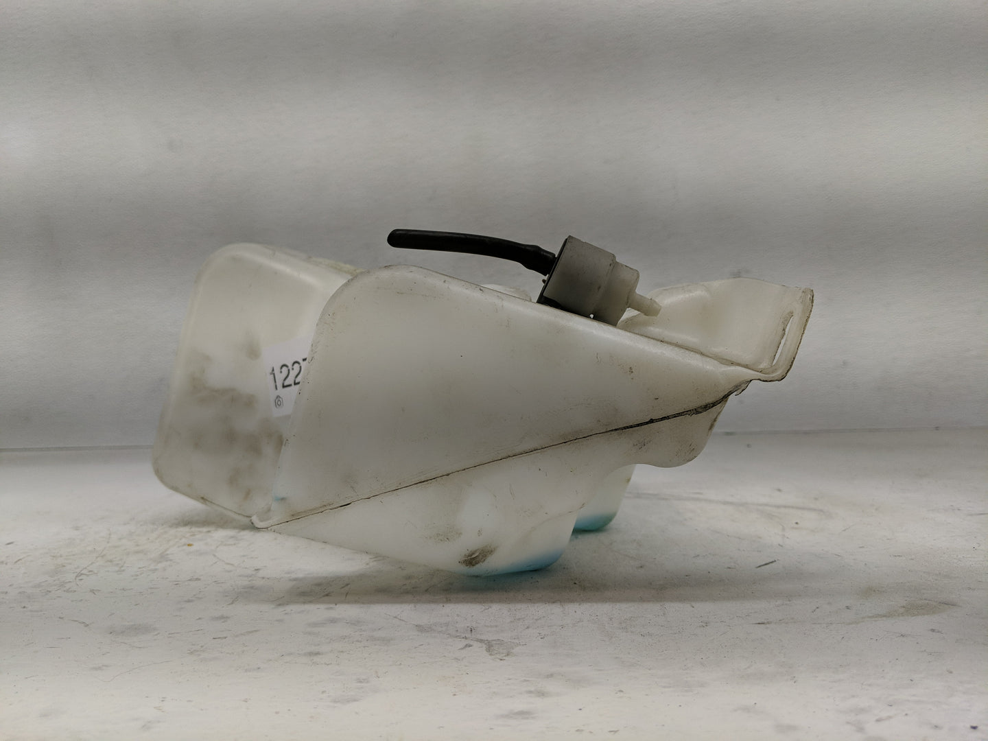 Dodge Dart Windshield Washer Fluid Reservoir Bottle Oem - Oemusedautoparts1.com