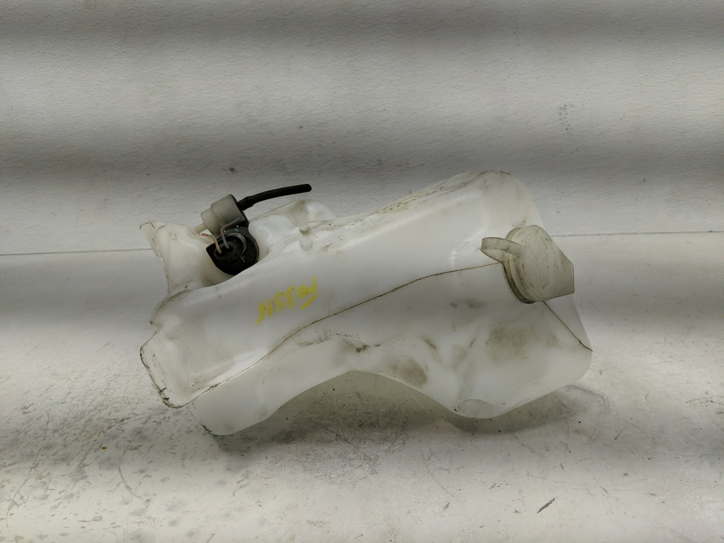 Dodge Dart Windshield Washer Fluid Reservoir Bottle Oem - Oemusedautoparts1.com