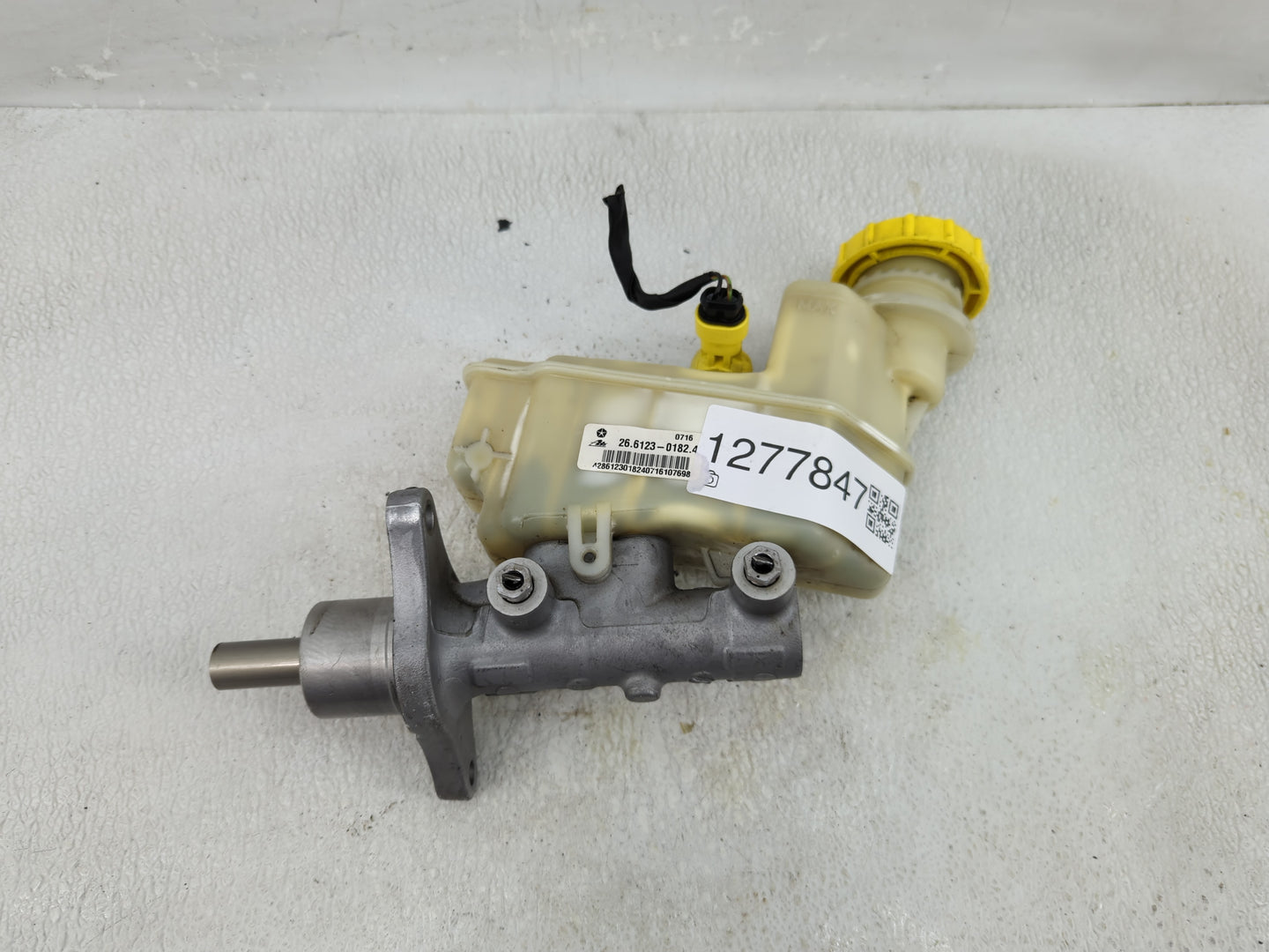 2013-2016 Dodge Dart Brake Master Cylinder - Oemusedautoparts1.com
