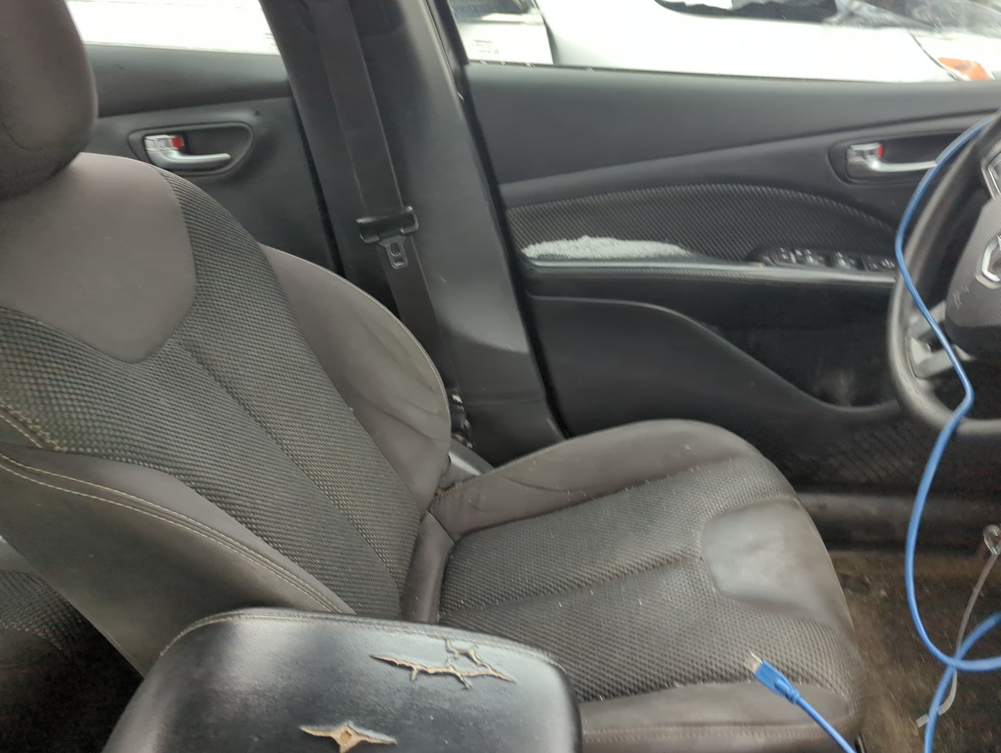 2013-2016 Dodge Dart Driver Front Seat Oem - Oemusedautoparts1.com