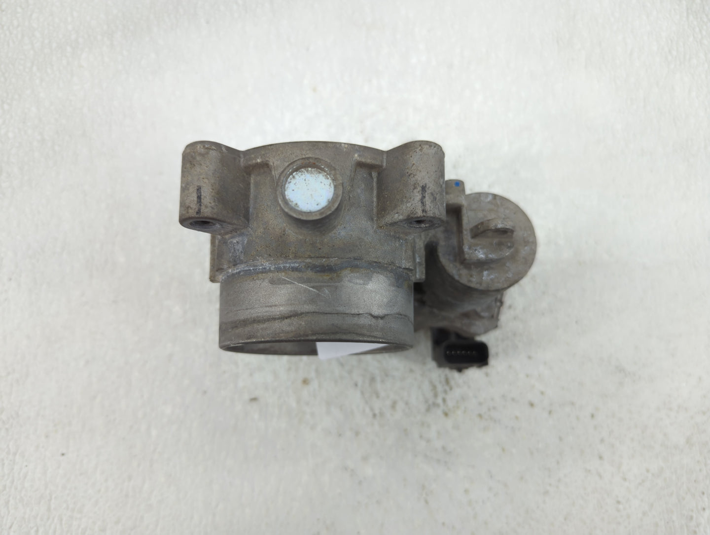 2013-2016 Dodge Dart Throttle Body P/N:04891970AB Fits Fits 2013 2014 2015 2016 OEM Used Auto Parts - Oemusedautoparts1.com