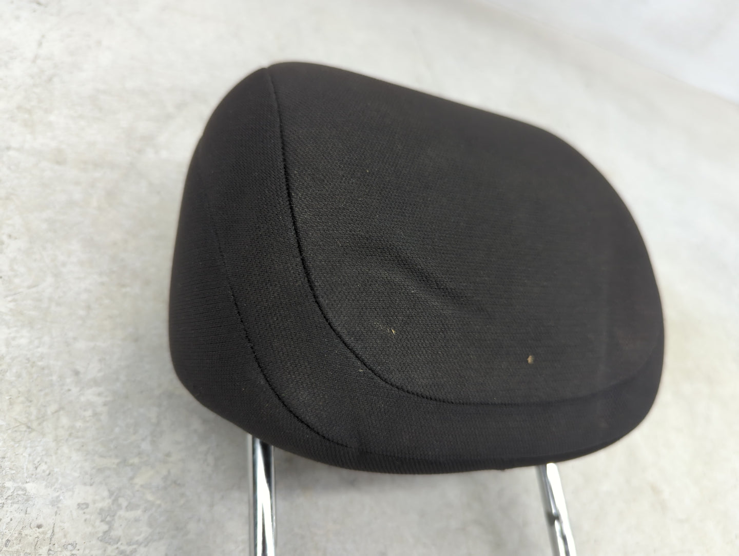 2013-2016 Dodge Dart Headrest Head Rest Front Driver Passenger Seat - Oemusedautoparts1.com