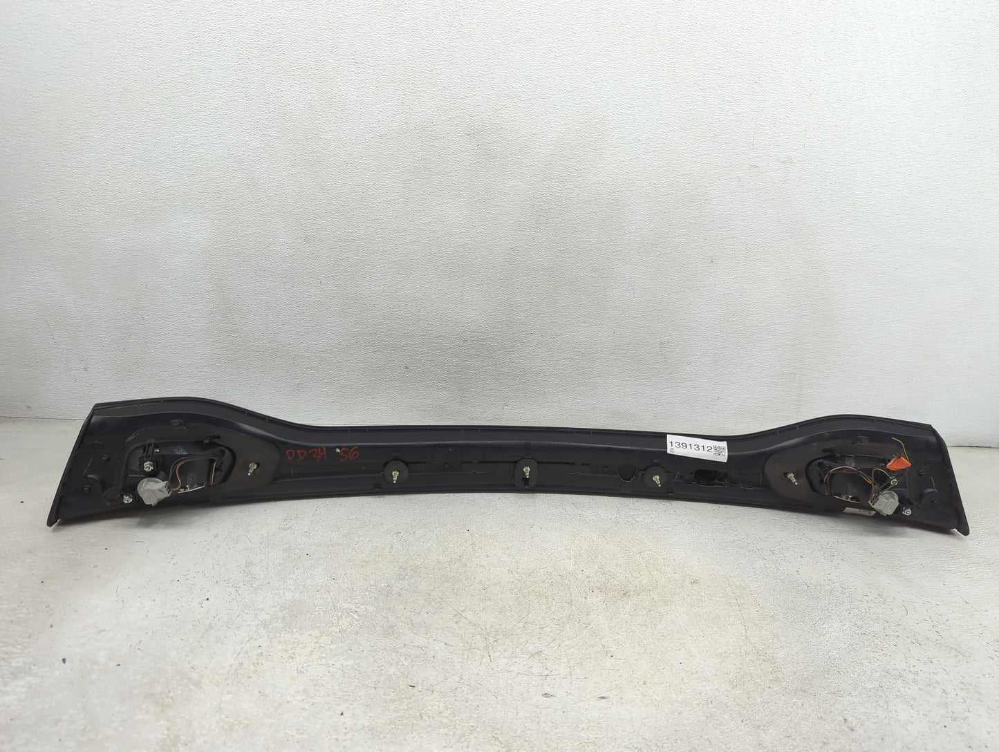 2015 Dodge Dart Third Brake Light Tail Light P/N:6003TA0032 Fits OEM Used Auto Parts - Oemusedautoparts1.com