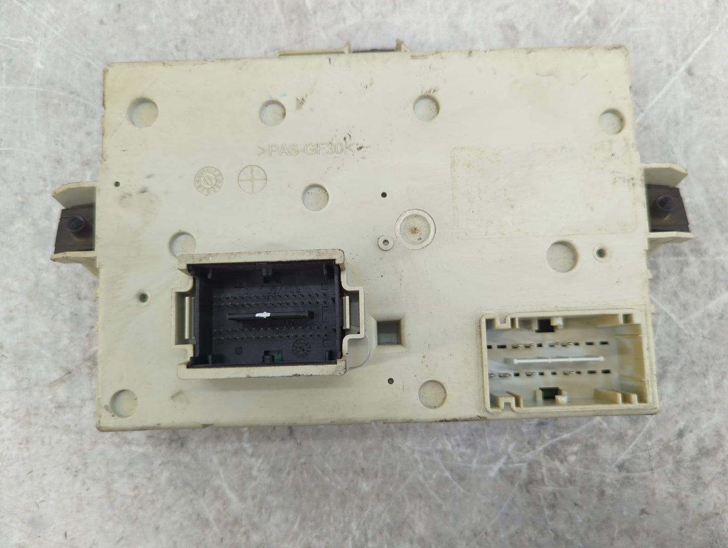 2014-2015 Dodge Dart Body Control Module Bcm Inner Cabin Fuse Box - Oemusedautoparts1.com