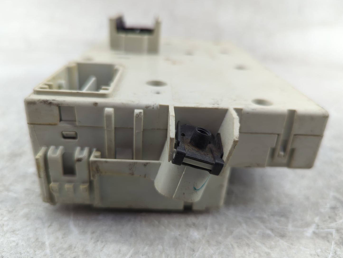 2014-2015 Dodge Dart Body Control Module Bcm Inner Cabin Fuse Box - Oemusedautoparts1.com