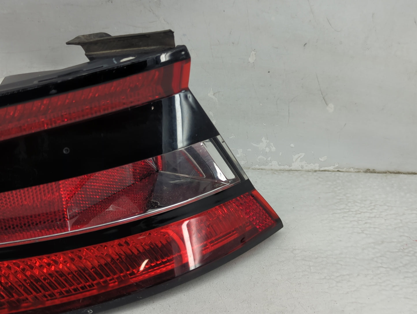 2013-2016 Dodge Dart Tail Light Assembly Driver Left OEM P/N:68081395AH Fits Fits 2013 2014 2015 2016 OEM Used Auto Parts - 