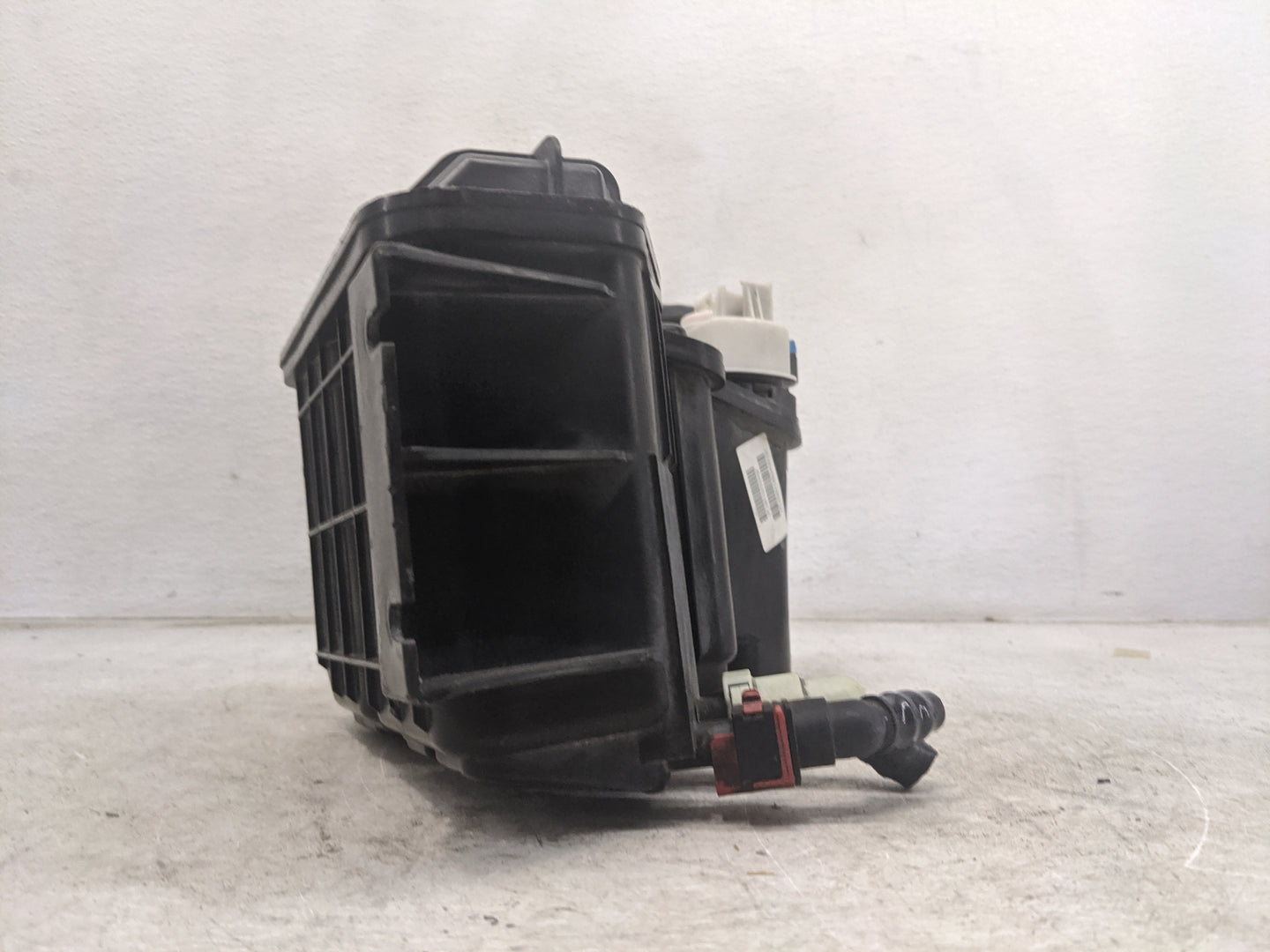 2015 Dodge Dart Fuel Vapor Charcoal Canister - Oemusedautoparts1.com