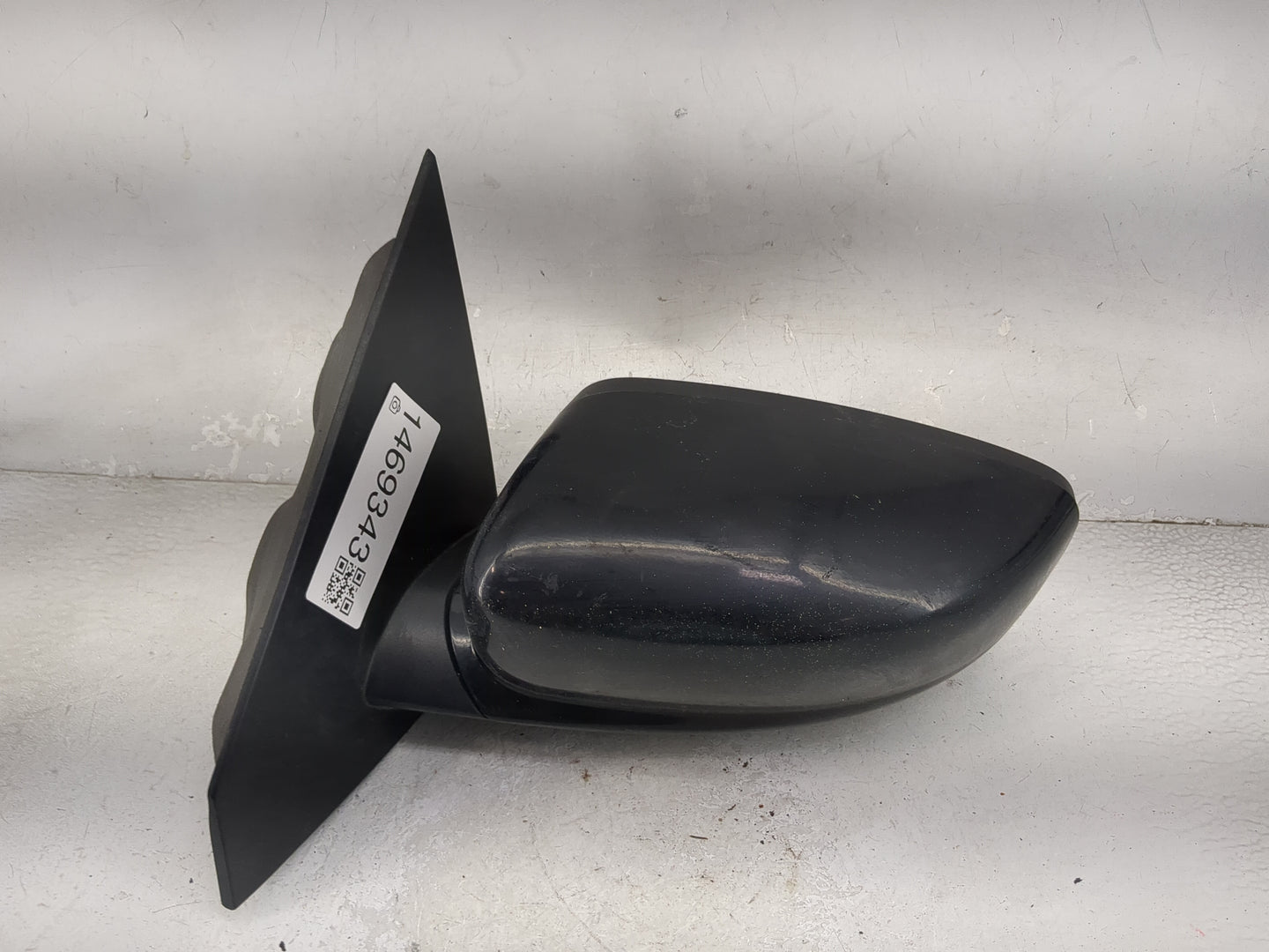 2013-2016 Dodge Dart Driver Side View Mirror - Left Door Mirror OEM Used - Oemusedautoparts1.com