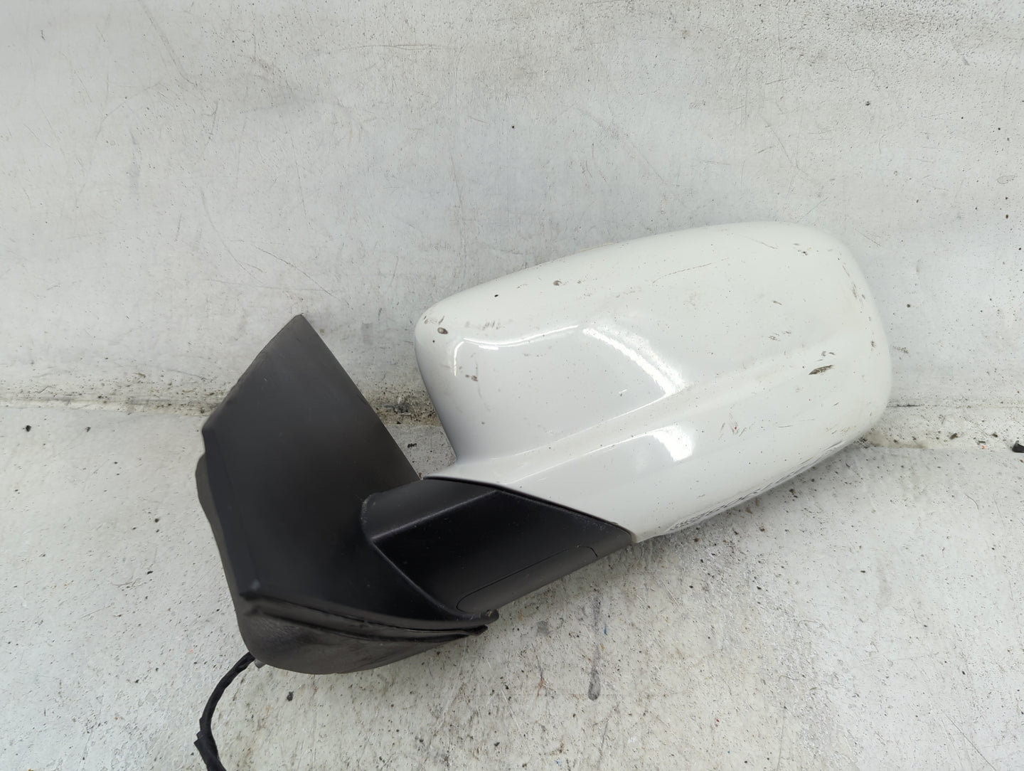 2013-2016 Dodge Dart Driver Side View Mirror - Left Door Mirror OEM Used - Oemusedautoparts1.com