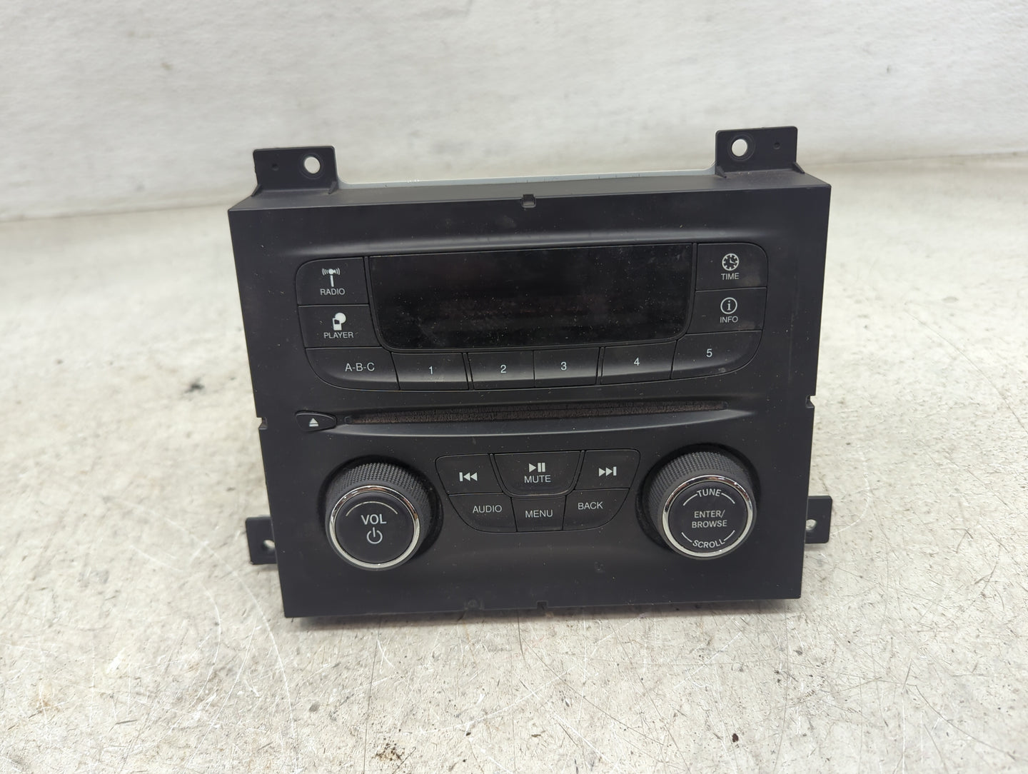 2015-2016 Dodge Dart Radio AM FM Cd Player Receiver Replacement P/N:04692355AH Fits Fits 2015 2016 OEM Used Auto Parts - Oem