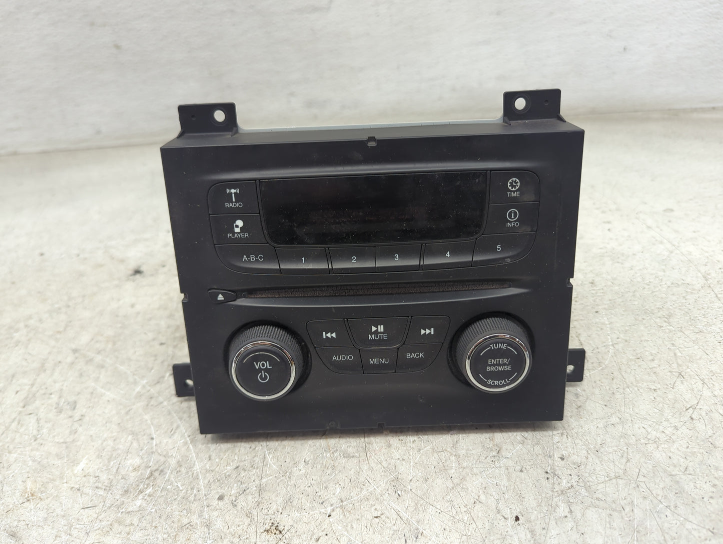2015-2016 Dodge Dart Radio AM FM Cd Player Receiver Replacement P/N:04692355AH Fits Fits 2015 2016 OEM Used Auto Parts - Oem