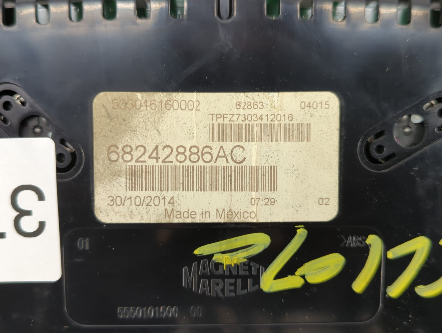 2015 Dodge Dart Instrument Cluster Speedometer Gauges P/N:M9-5LWH4R M9-5FG14R, 68242886AC, 68242888AC Fits OEM Used Auto Par