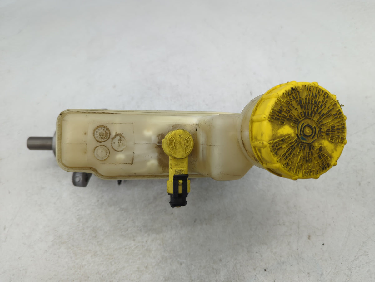 2013-2016 Dodge Dart Brake Master Cylinder 609167 - Oemusedautoparts1.com