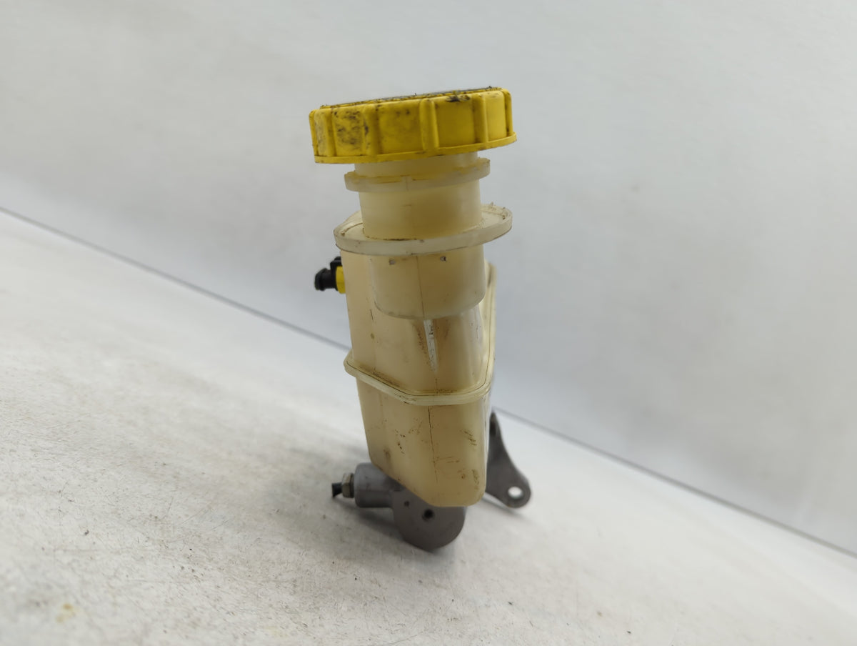 2013-2016 Dodge Dart Brake Master Cylinder 609167 - Oemusedautoparts1.com